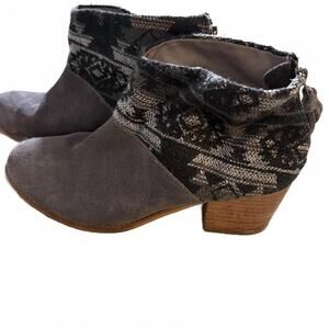 TOMS Women's Leila Ankle Booties SZ 9.5 gray suede/woven tribal pattern BOHO